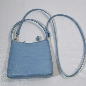 Elegant Blue Croc-Embossed Women's Bag